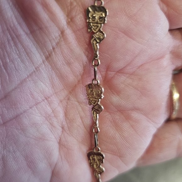 "EXREMLY UNIQUE" ONE OF A KIND BETTY BOOP 10kt Gold Bracelet - Picture 2 of 7